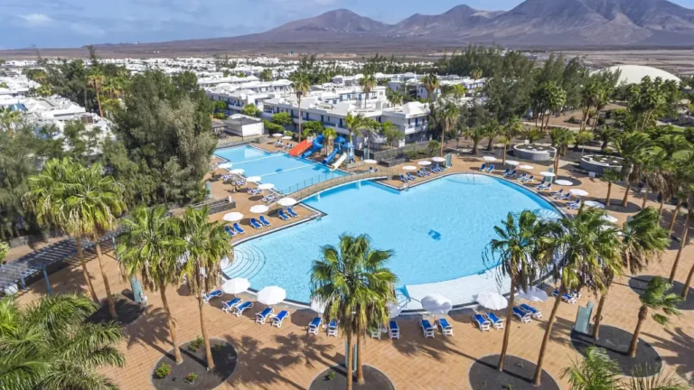 Spain: Lanzarote Family Of 3 Sunshine – 7 Nights From £1,066 for The Whole Family and You Get a FREE CHILD PLACE !!!