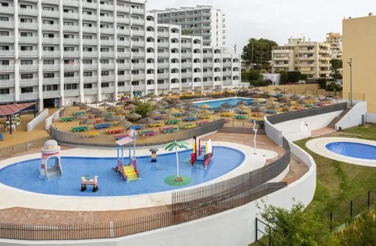 Spain: Costa del Sol Family Of 3 – Half‑Board – 7 Nights From £1,028 For 2 Adults & 1 Child – Flights, Hotel, Luggage & Private Transfers